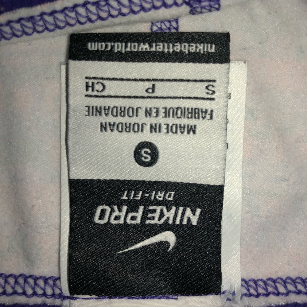 Nike - Picture 4 of 4